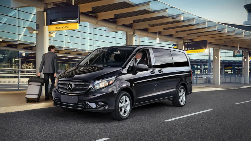  VIP Mercedes transfer vehicles from Istanbul to Dalaman or Bodrum - chauffeured fleet for comfortable journeys.